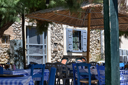 Akrogiali Taverne